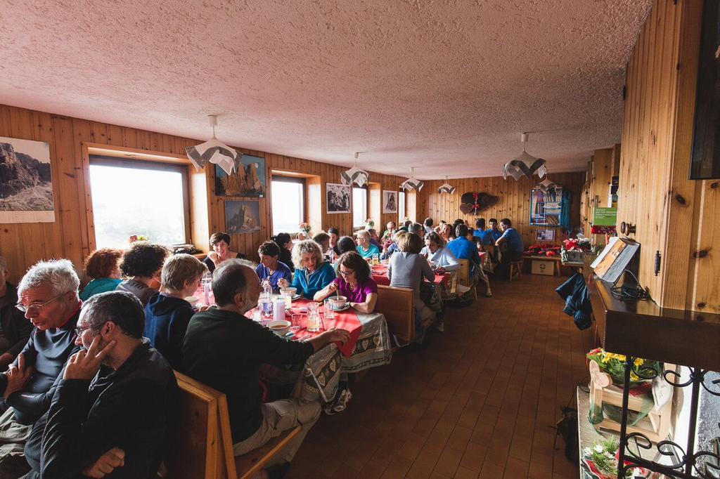 Rifugio Velo Della Madonna Hotel San Martino Di Castrozza Buitenkant foto